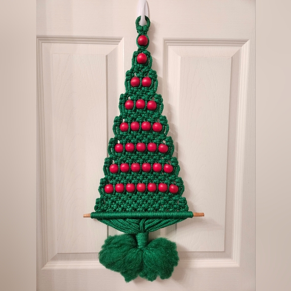 Vintage Macrame Christmas tree - Picture 1 of 3